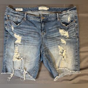 Torrid Boyfriend Distressed Denim Shorts Size 22 Raw Hem Plus Size